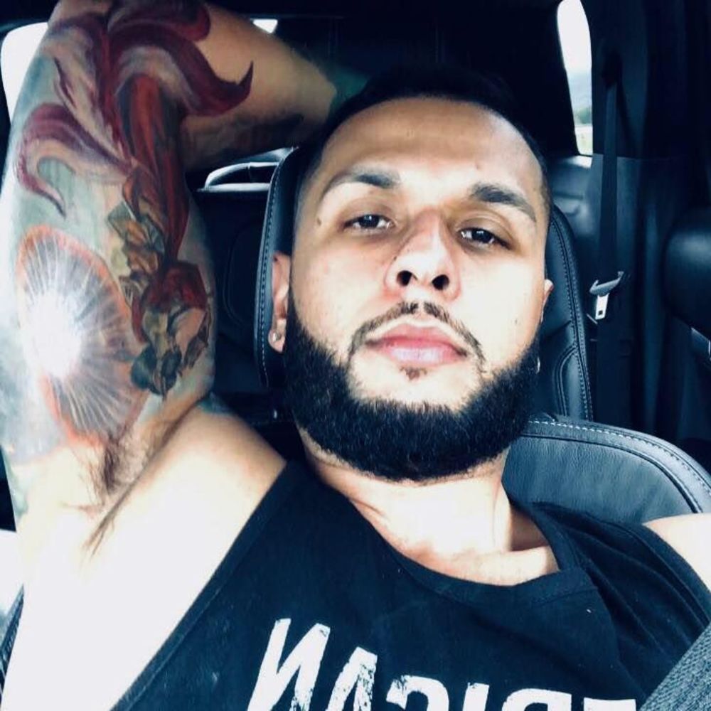 Meet your Posher, Enrique